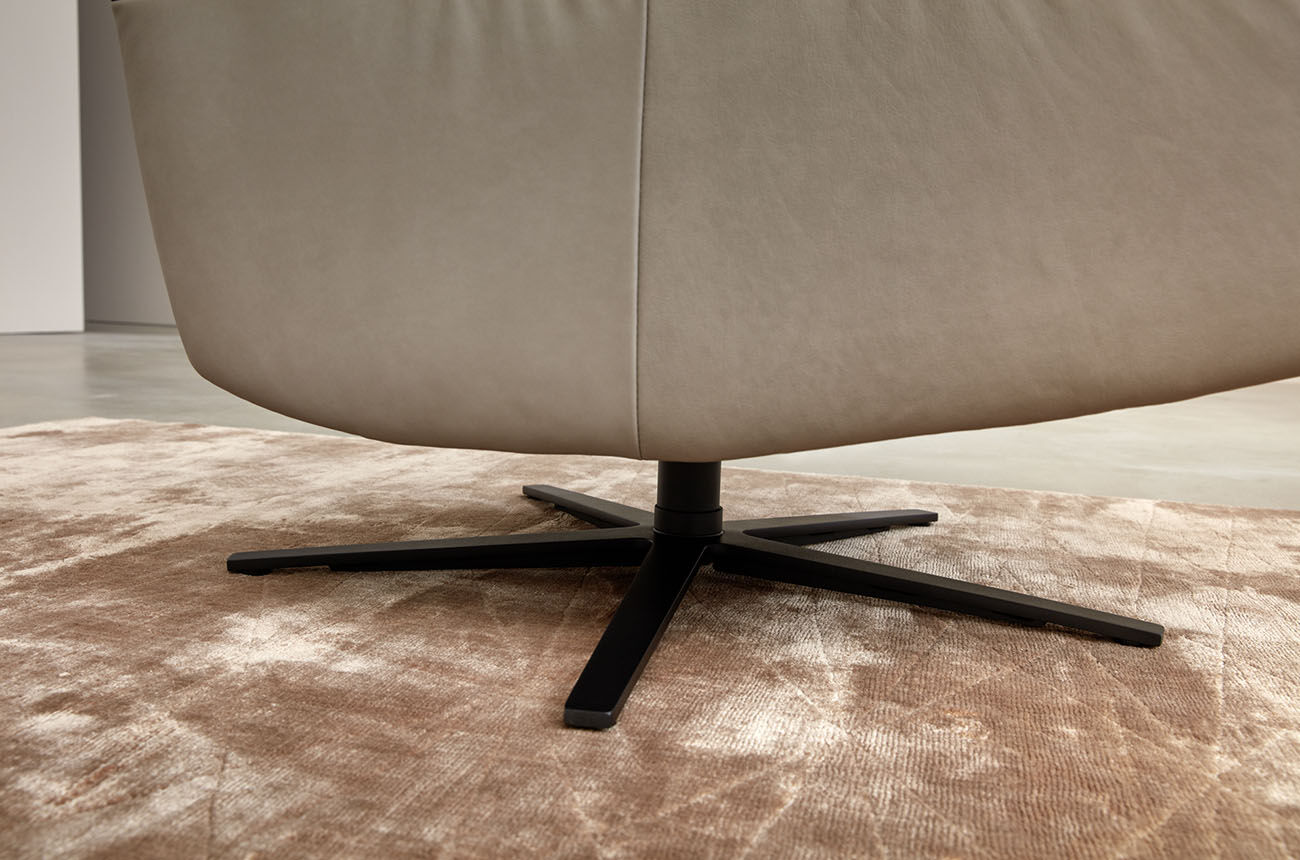 Chair AURA 8916