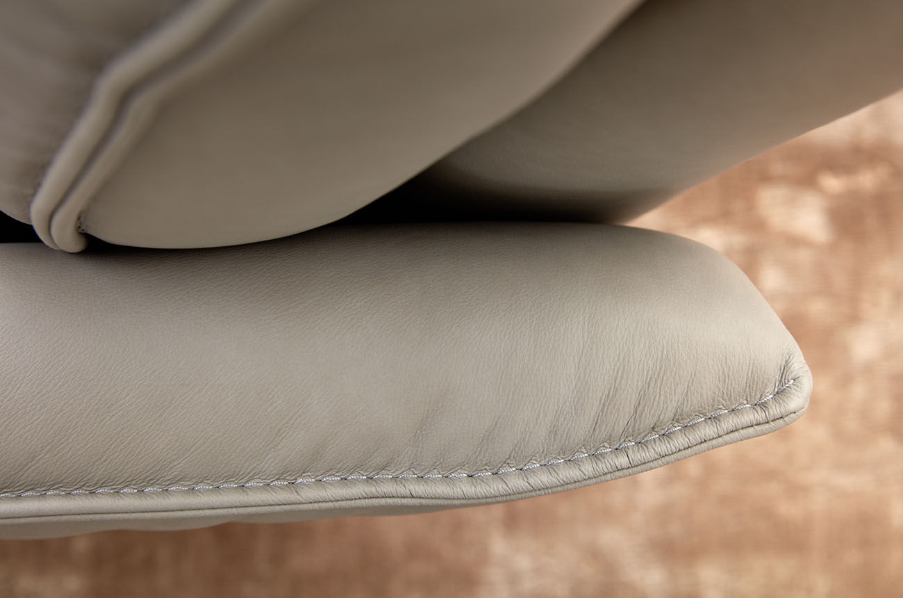 Chair AURA 8916