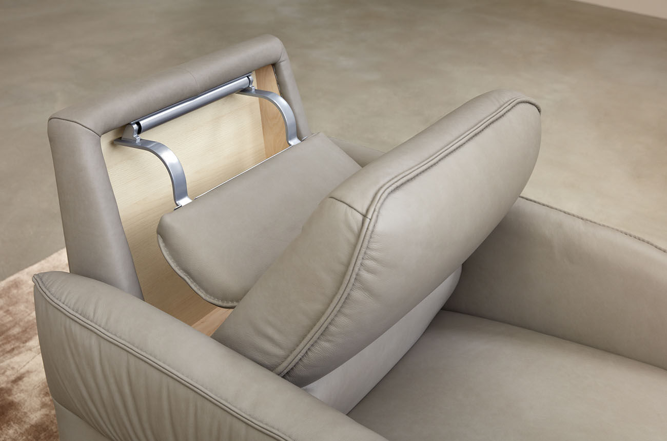 Chair AURA 8916